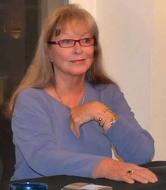 Марина Владі
