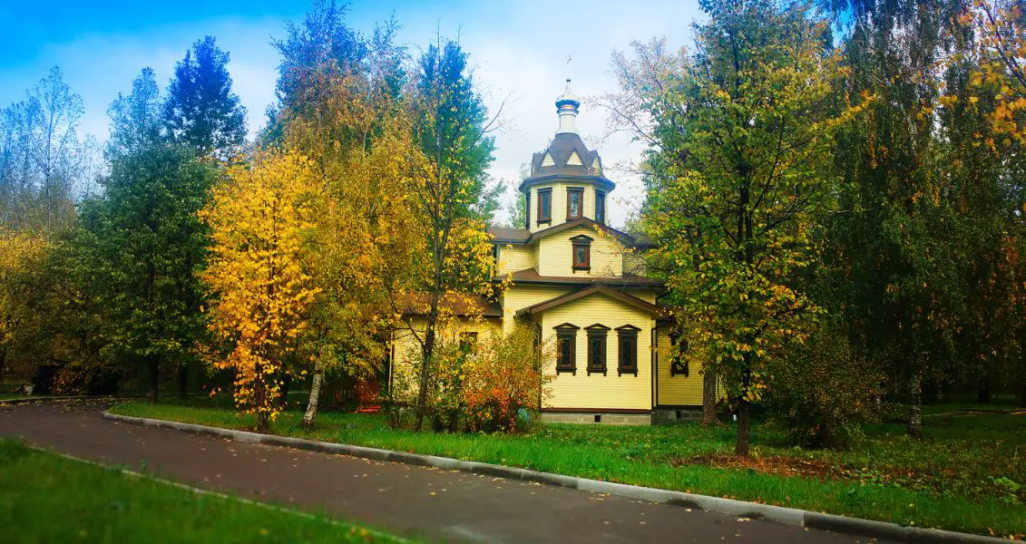 День пам'яті мучеників Трофима, Саватiя i Доримедонта