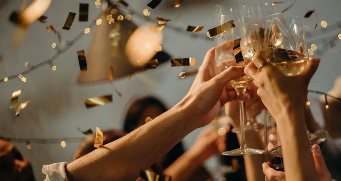 День шампанського (National Champagne Day)
