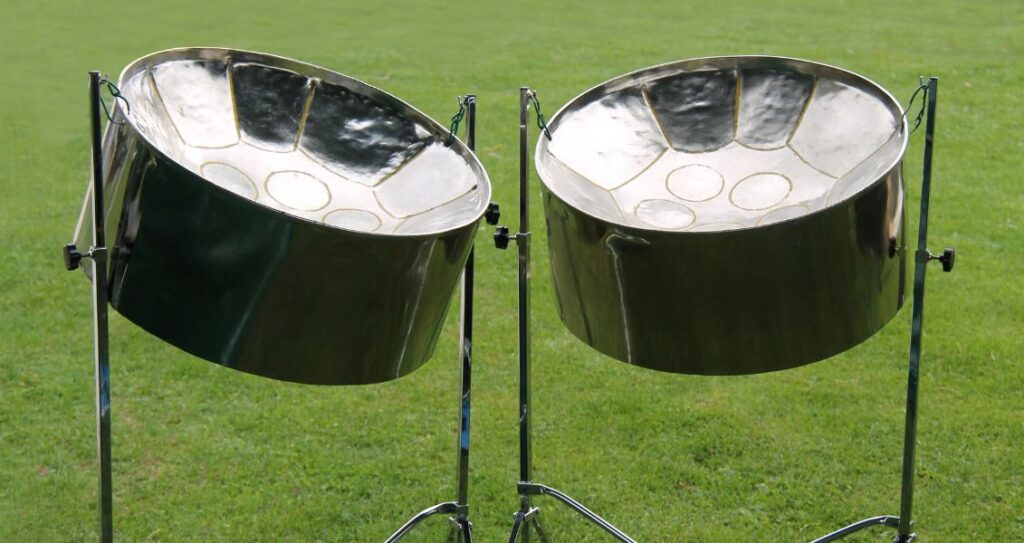 Сталеві барабани (Steelpan, steel drum )